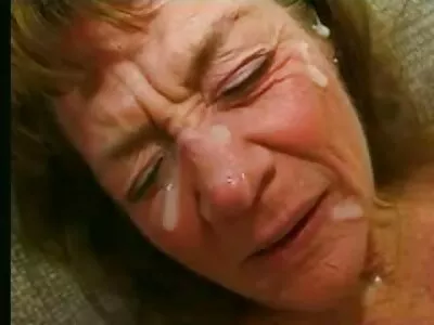 Vídeo Breaking In pornô caseiro só com novinha The New Camera (Annika)