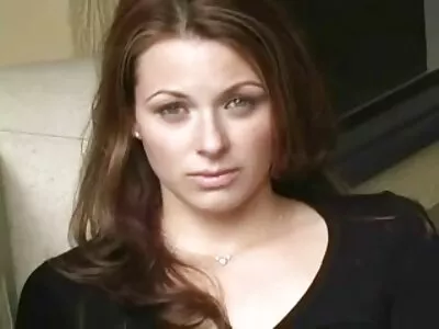 Vídeo da  Bare Dare (Dani Woodward)