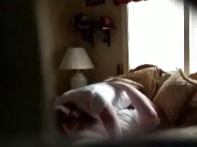 Naughty Naudya mulheres brasileiras fazendo sexo caseiro