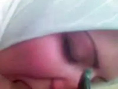 JoAnna Storm e Bill Bailey são seduzidos por um vídeo de pornô brasileiro caseiro puma